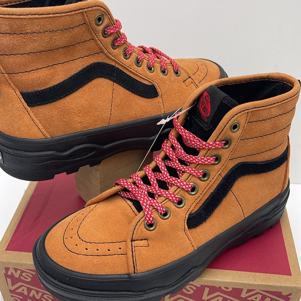 Vans WMNS Sentry Sk8-Hi Hiker Suede Brown/Black
VN0A5KY5Y49 Sneakers - Picture 10 of 16